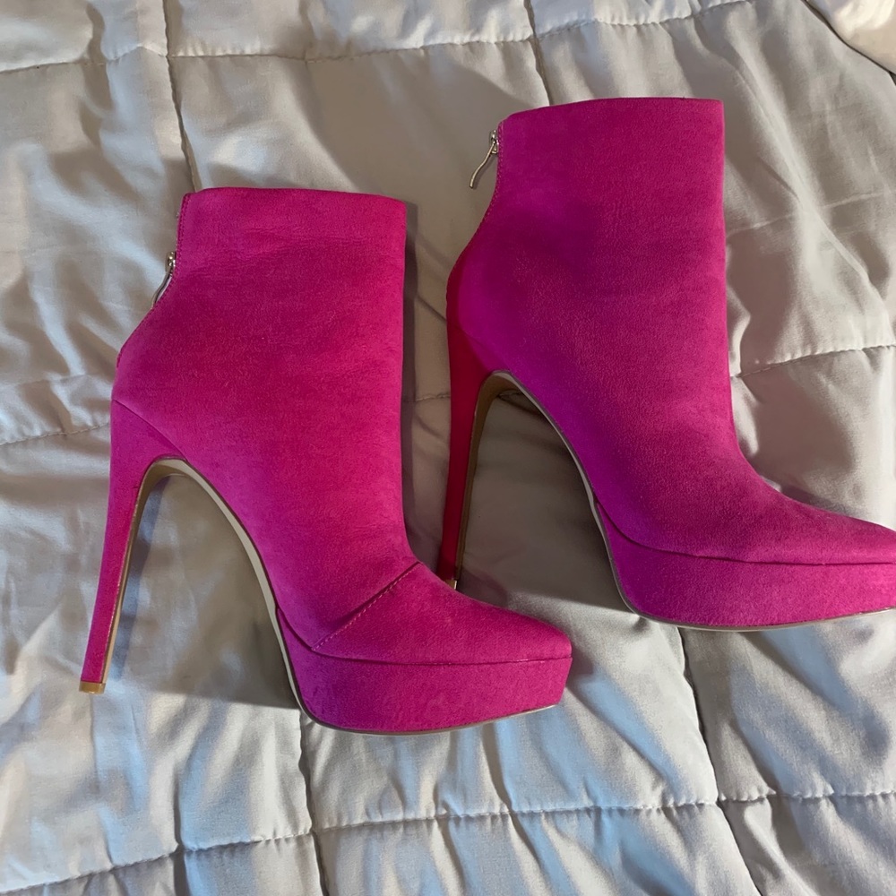 Heeled boots